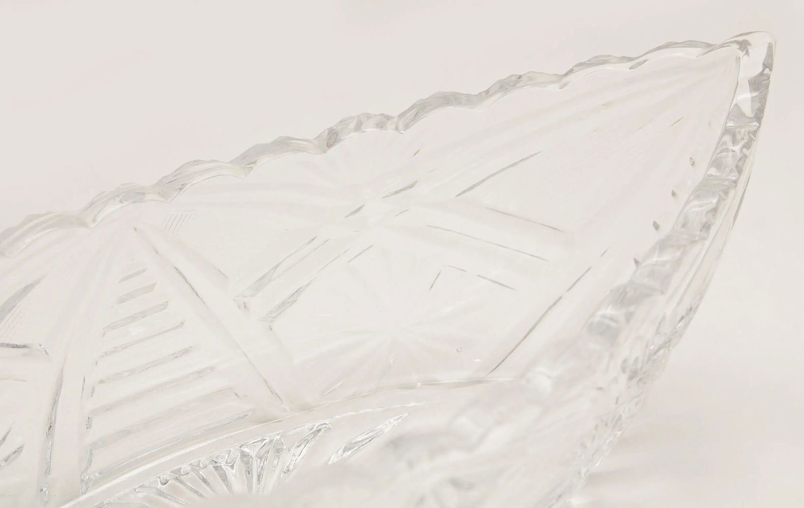 Circa 1960s European Diamond Cut Crystal Serving Bowl - 8