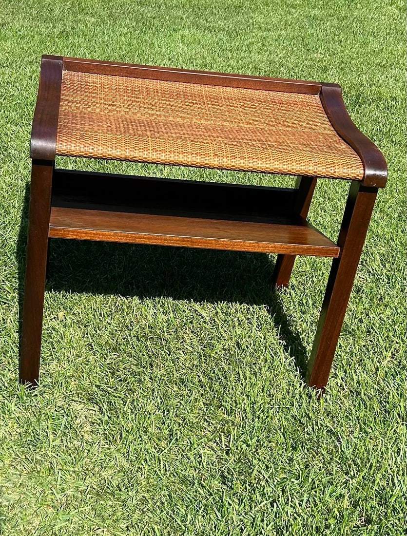 1960s, Woven/Texturized Top End Table With Slanted Shelf for Storage of Magazines/Books/Papers, MCM - 3