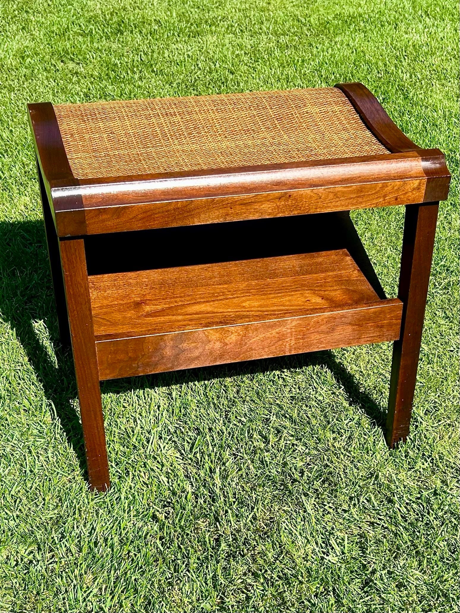 1960s, Woven/Texturized Top End Table With Slanted Shelf for Storage of Magazines/Books/Papers, MCM - 4