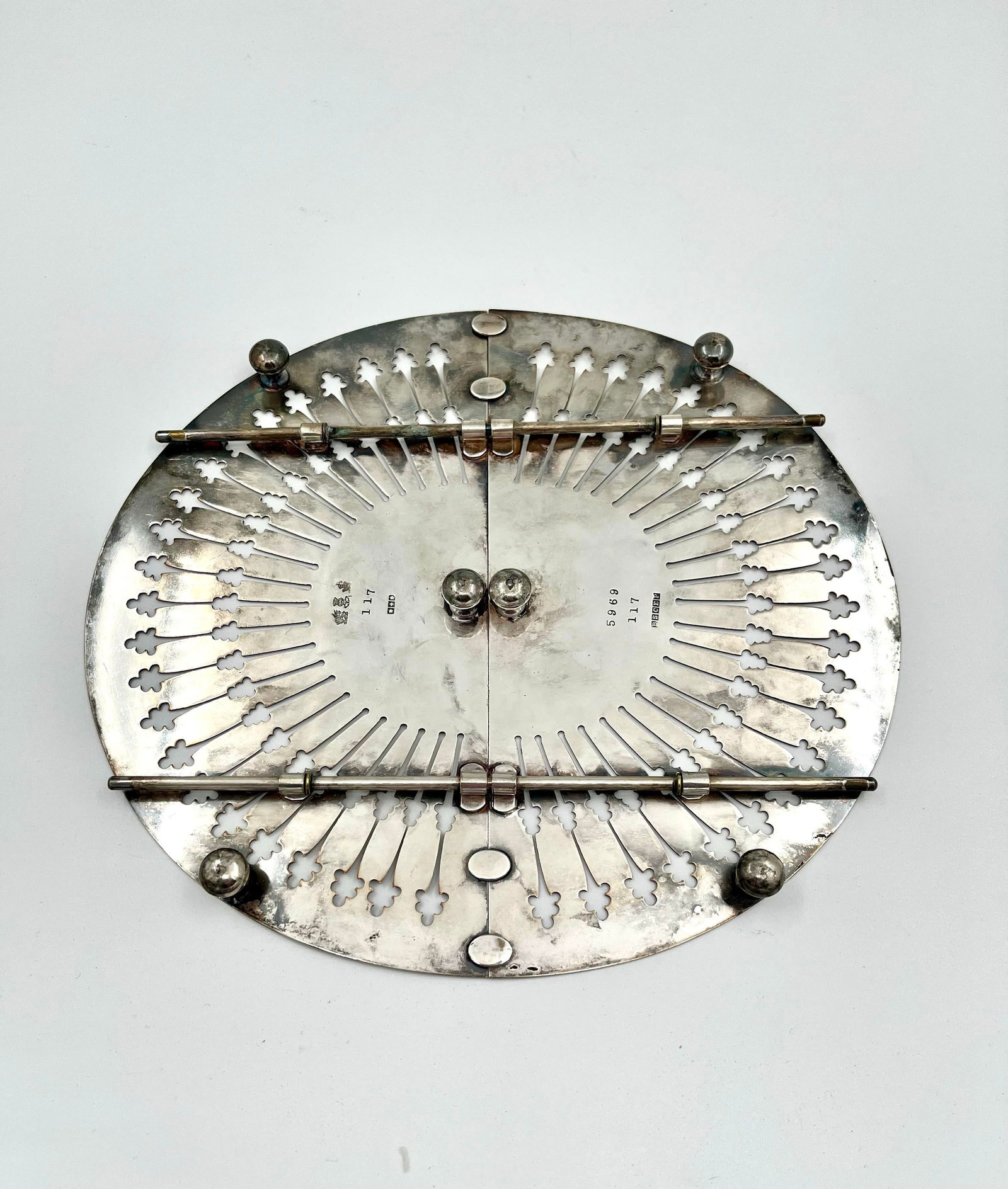 Antique Barbour Silver Co. Silverplate Expanding Pierced Oval Trivet - 3