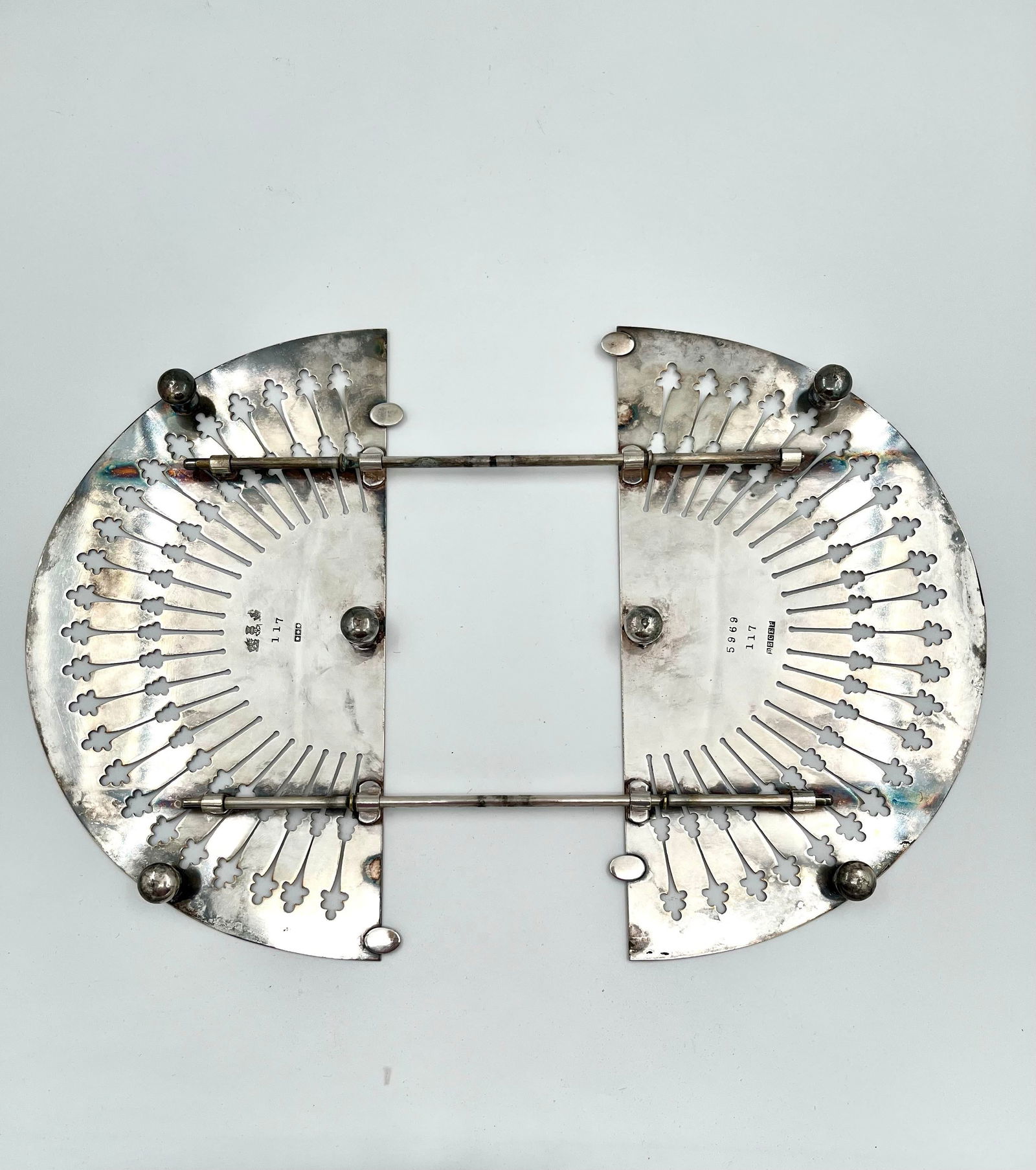 Antique Barbour Silver Co. Silverplate Expanding Pierced Oval Trivet - 4