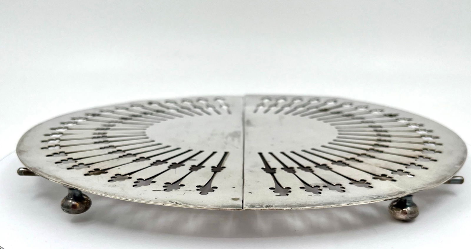 Antique Barbour Silver Co. Silverplate Expanding Pierced Oval Trivet - 5