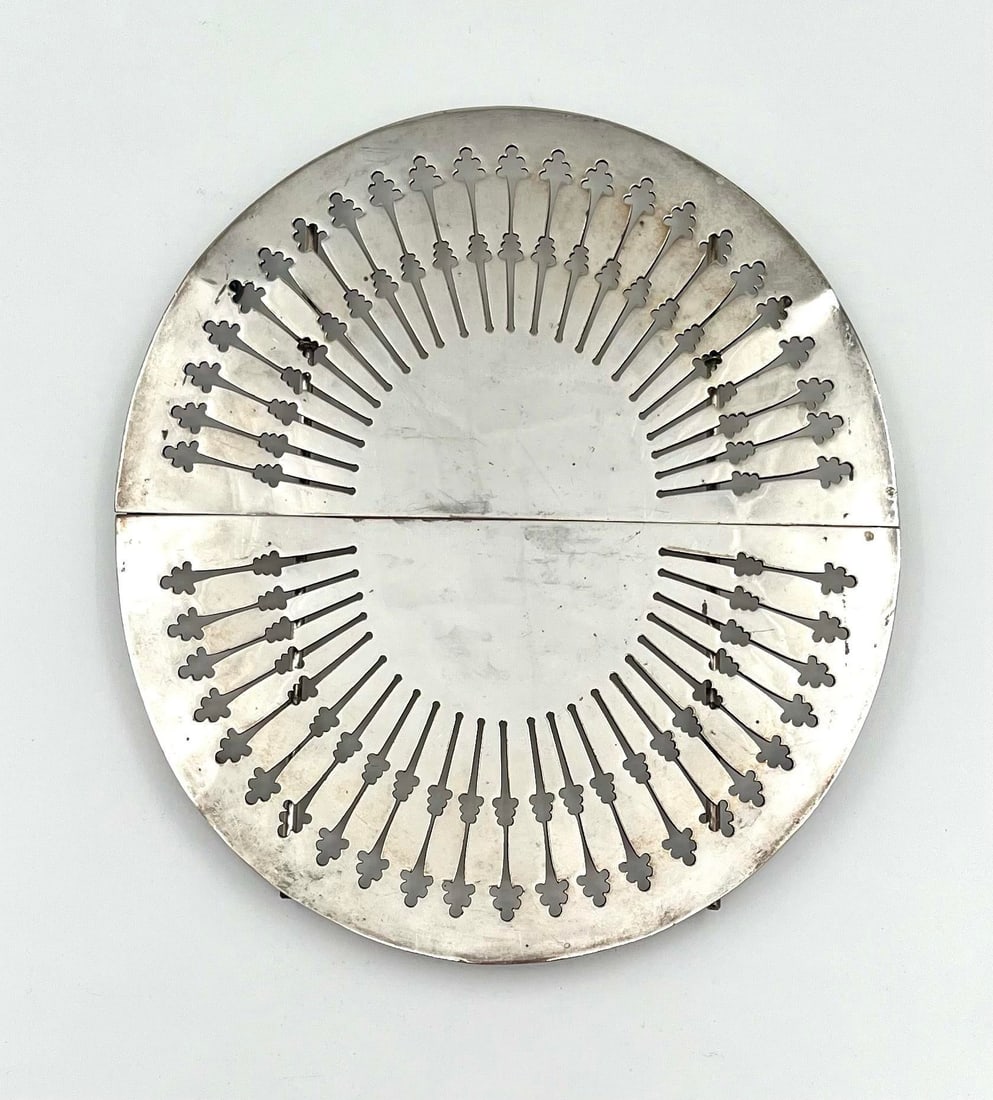 Antique Barbour Silver Co. Silverplate Expanding Pierced Oval Trivet - 8