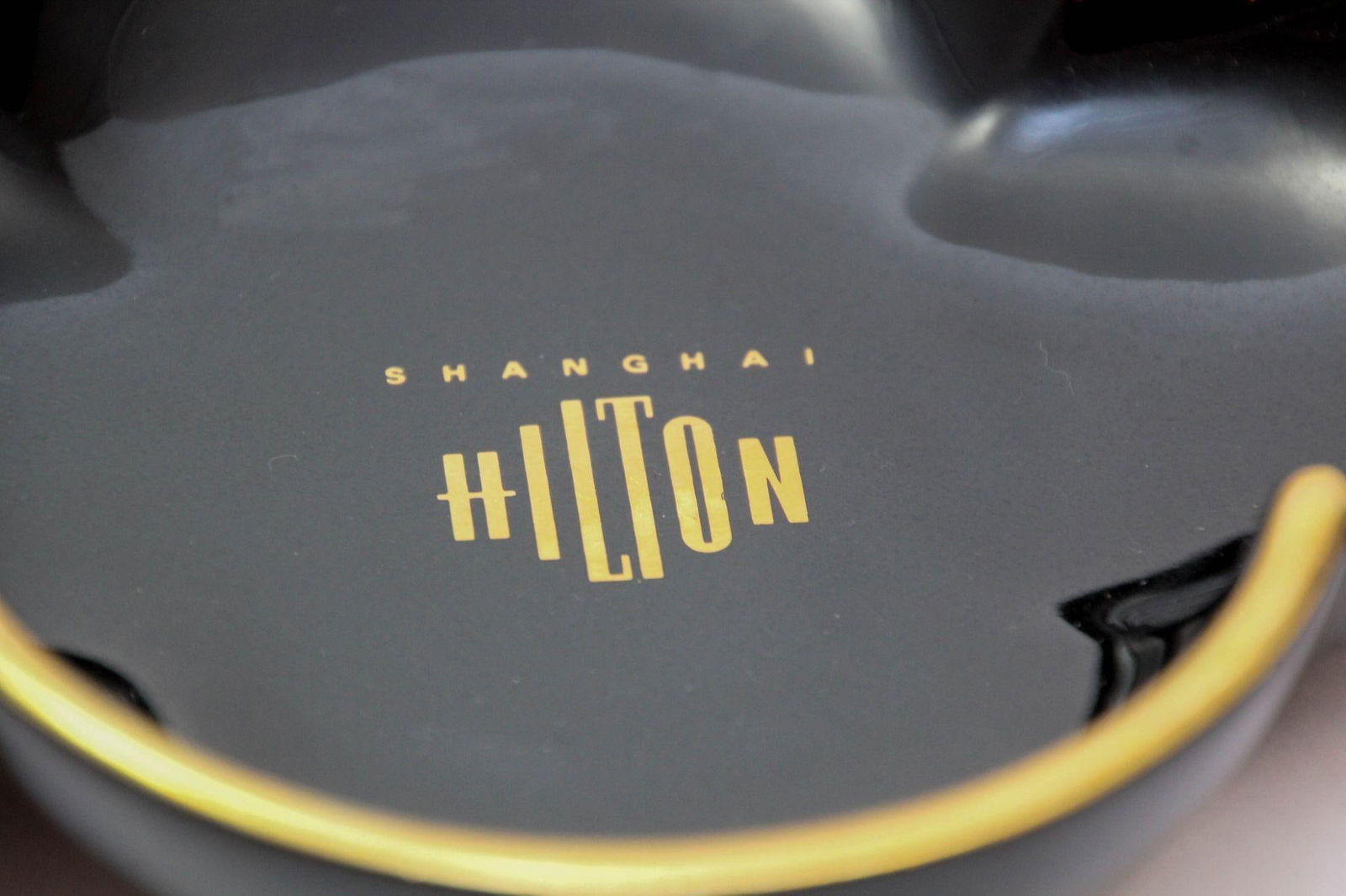 Collectible Shanghai Hilton Porcelain Cigar Ashtray Dish 1980s - 2