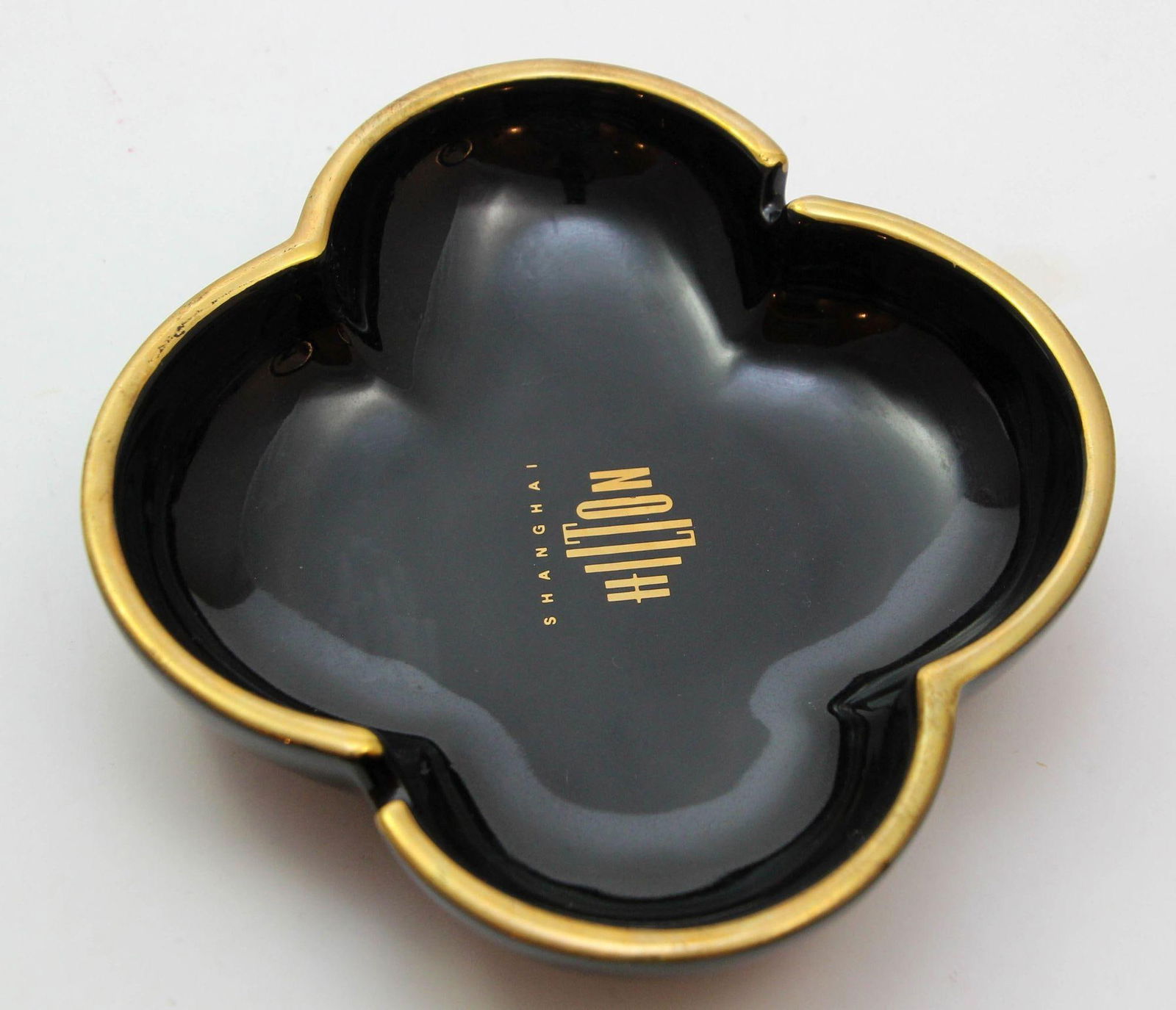 Collectible Shanghai Hilton Porcelain Cigar Ashtray Dish 1980s - 5