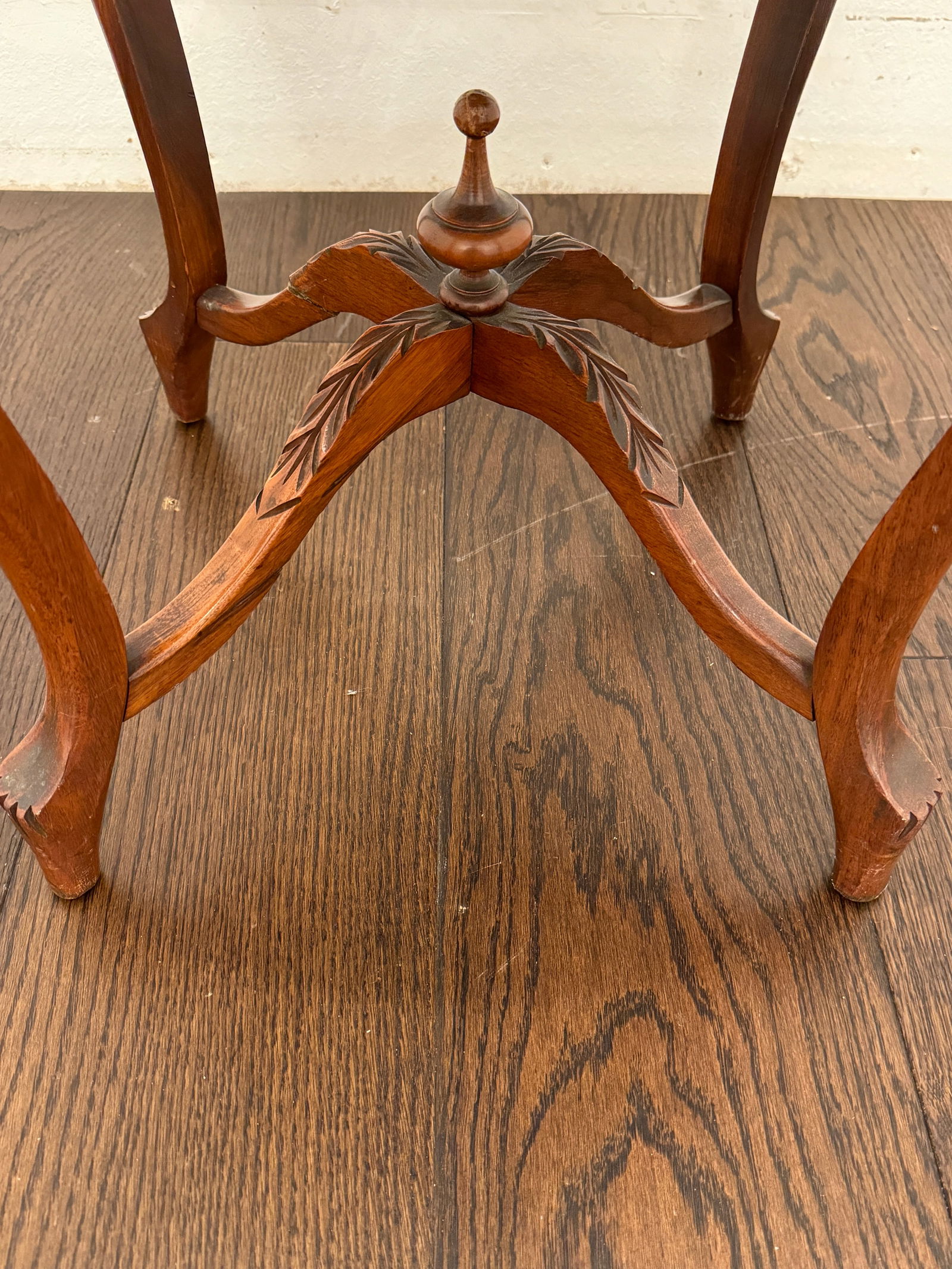 1940s Vintage Country French Carved Side Table - 7