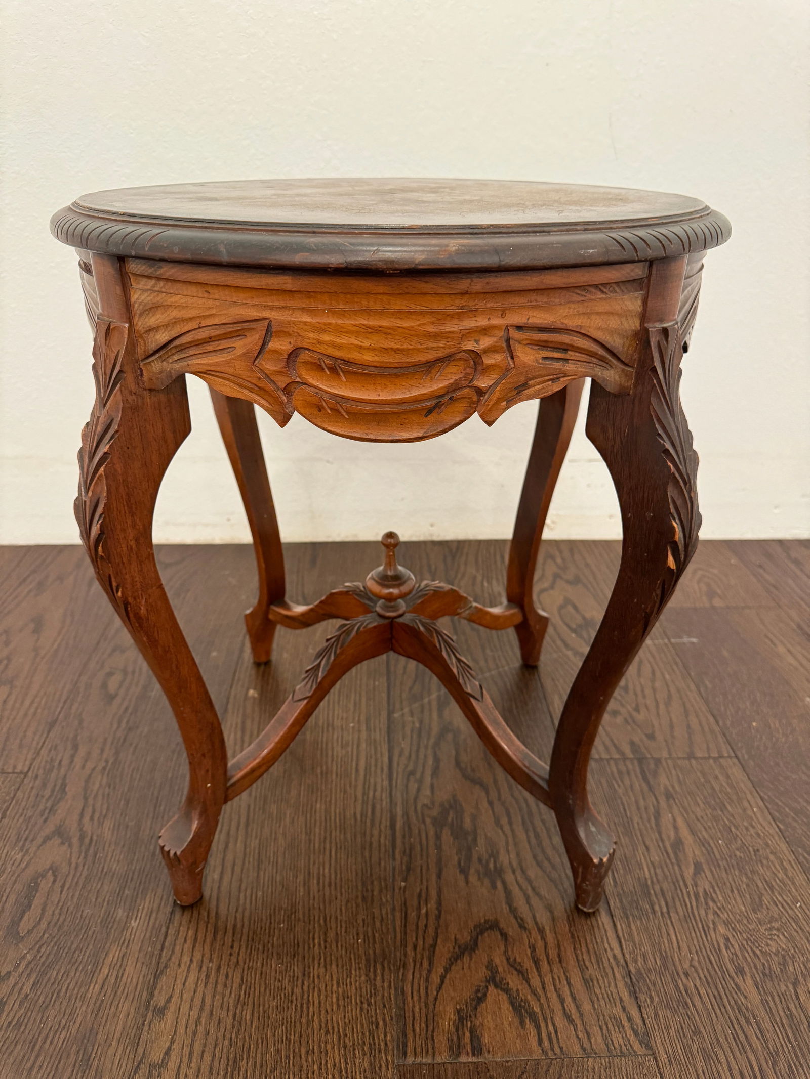 1940s Vintage Country French Carved Side Table - 8