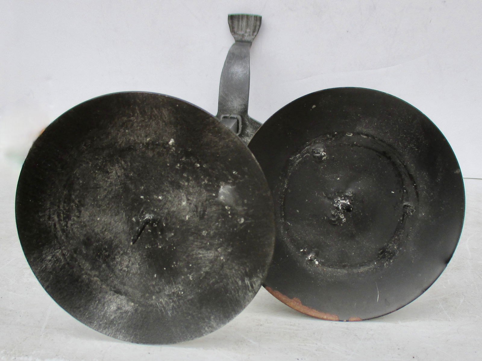 2 Wrought Iron Gothic Candlestands - a Pair of 2 - 7