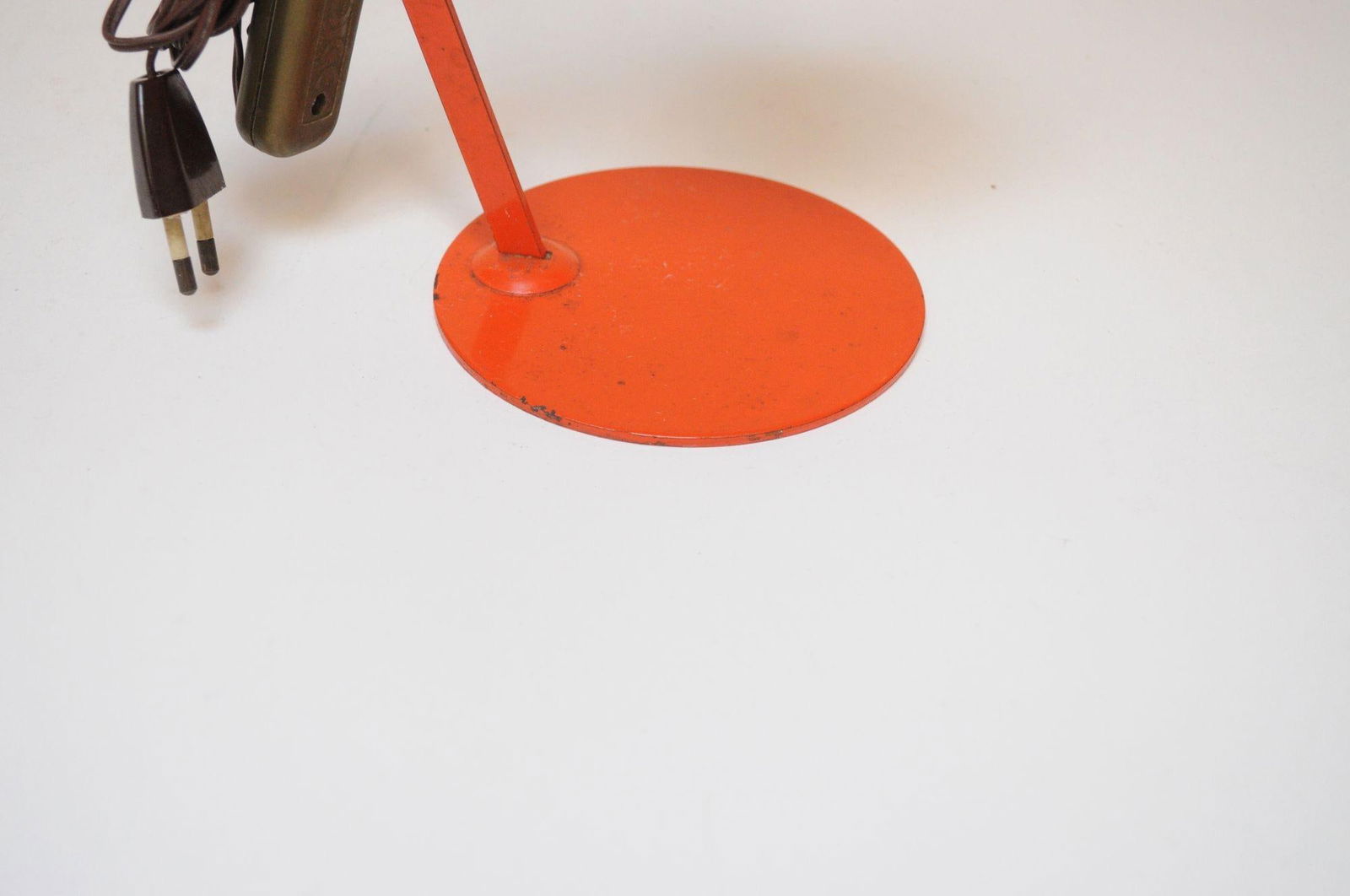 Petite Vintage Italian Orange Metal Adjustable Task / Table Lamp - 10