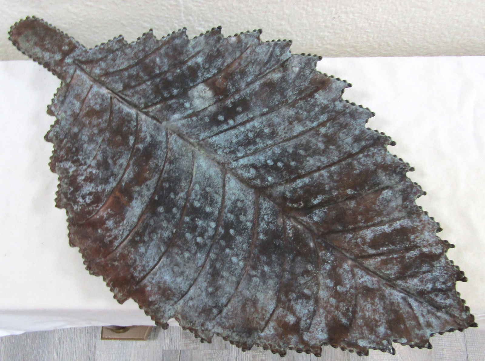 Vintage Maitland-Smith Verde Green Brass Pointed Leaf Centerpiece Tray - 2