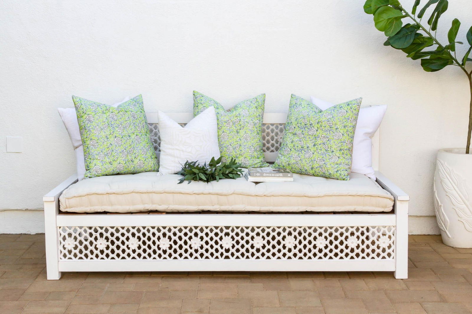 Moorish Floral Pearl Daybed Sofa - 2