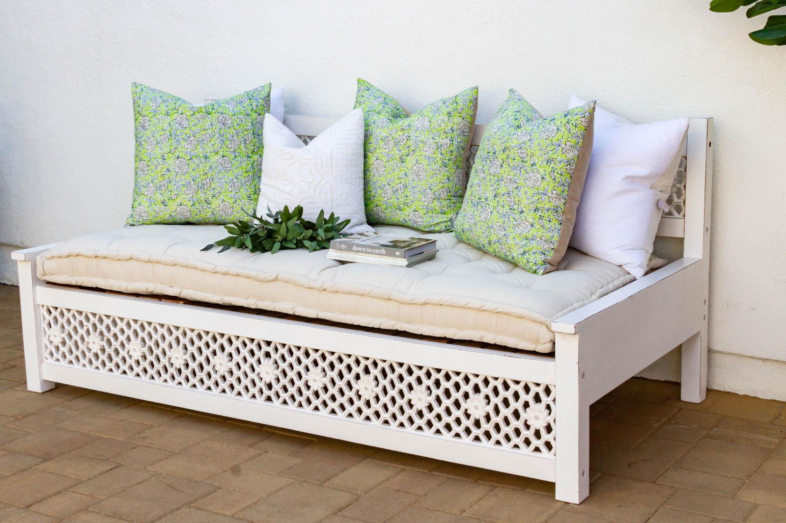 Moorish Floral Pearl Daybed Sofa - 3