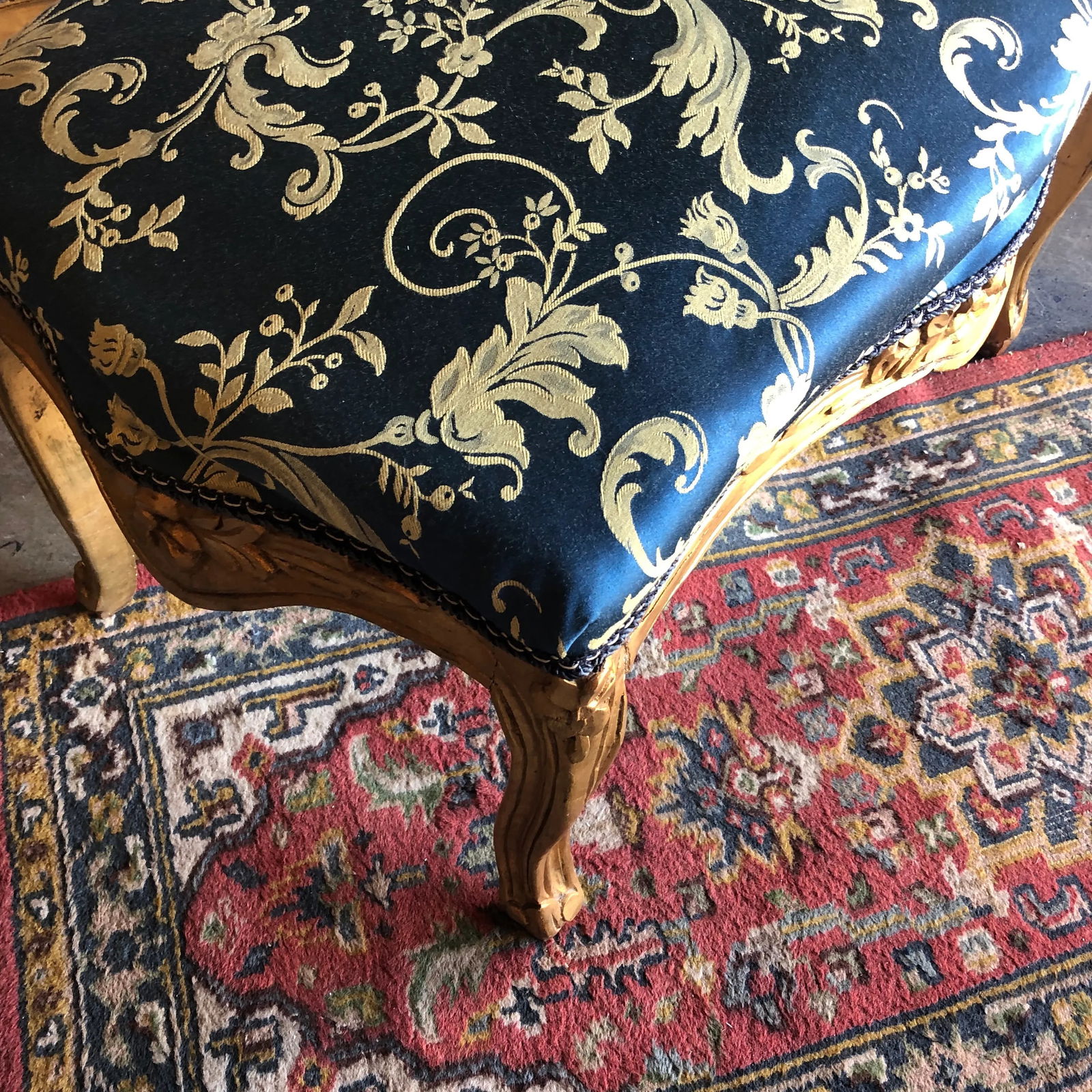 1940s Vintage Peacock Blue and Gold Gilded Bench - 4