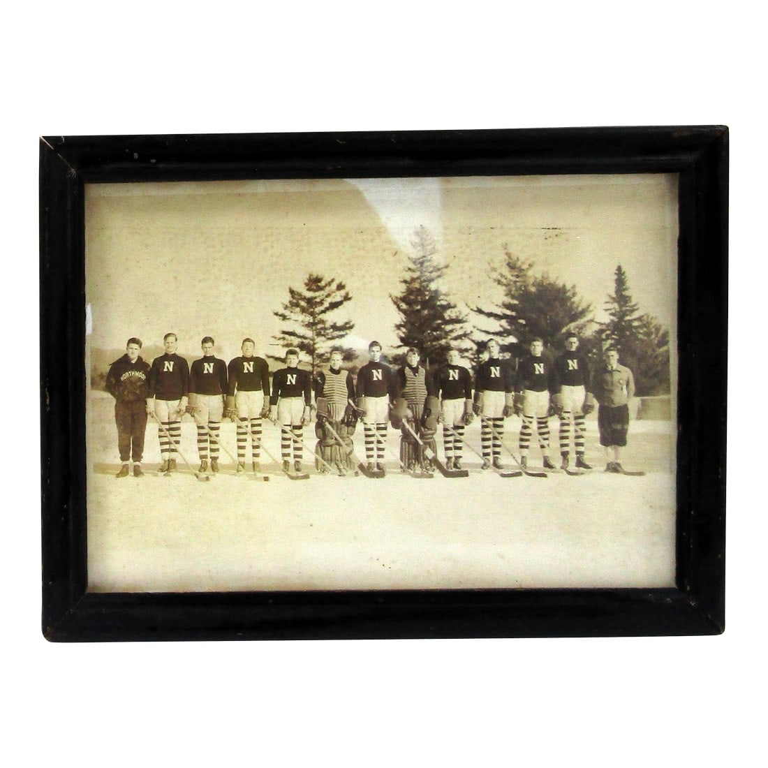 1930's Antique Group Photograph the Northwoods High School Hockey Team, Framed: 1930's Antique Group Photograph The Northwoods High School Hockey Team Photo measures 6 5/8" long and 4 5/8" tall. Overall measures 7 3/4" long and 5 3/4" tall. Condition: Alterations: Original