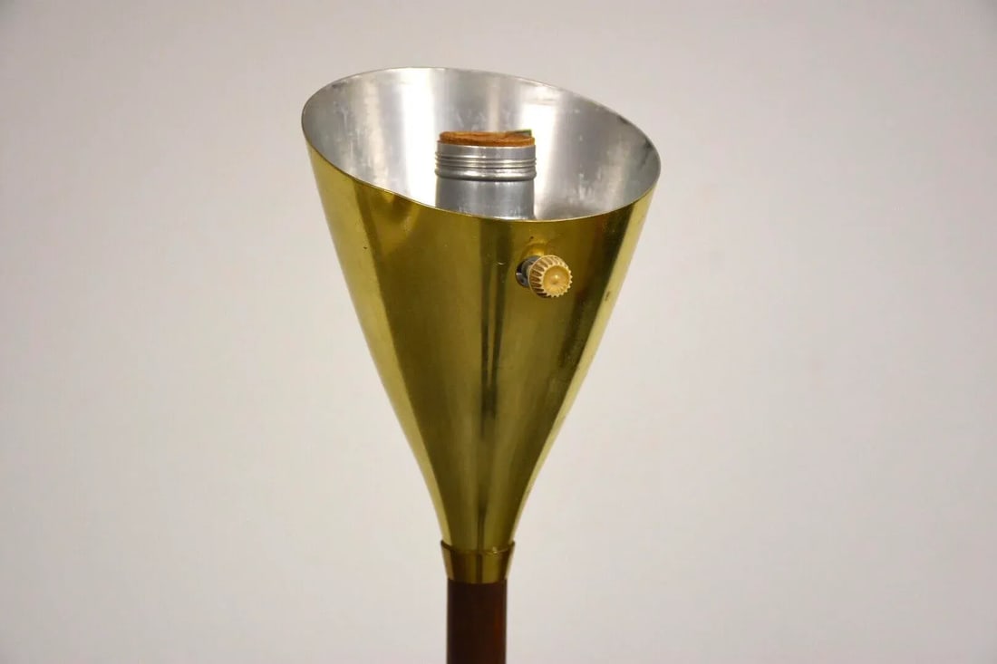 1960s Walnut and Brass Floor Lamp by Laurel - 2