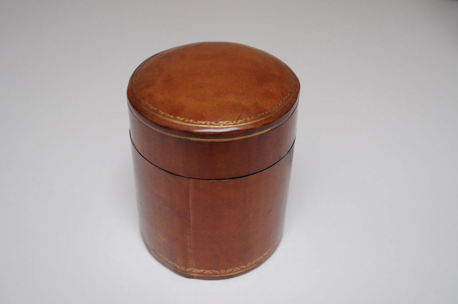 Collection of Four Vintage Florentine Scuola Del Cuoio Embossed Leather Boxes - 7