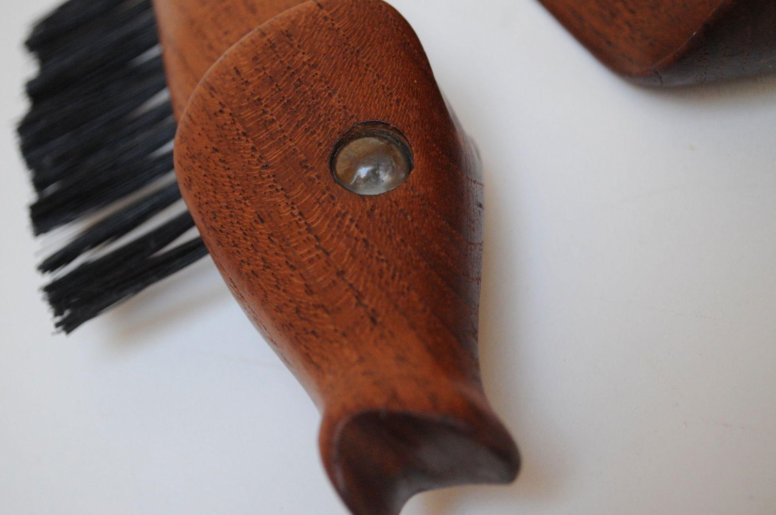 Vintage Italian "Fish" Crumb Brush and Pan in Teak and Brass - 12