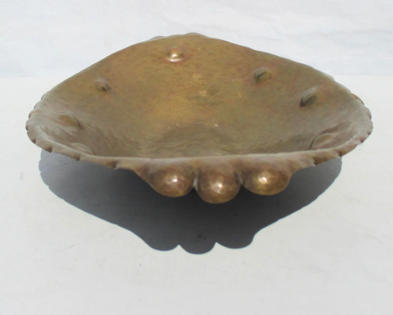 Arts and Crafts Hammered Copper Bowl Circa 1910s - 2