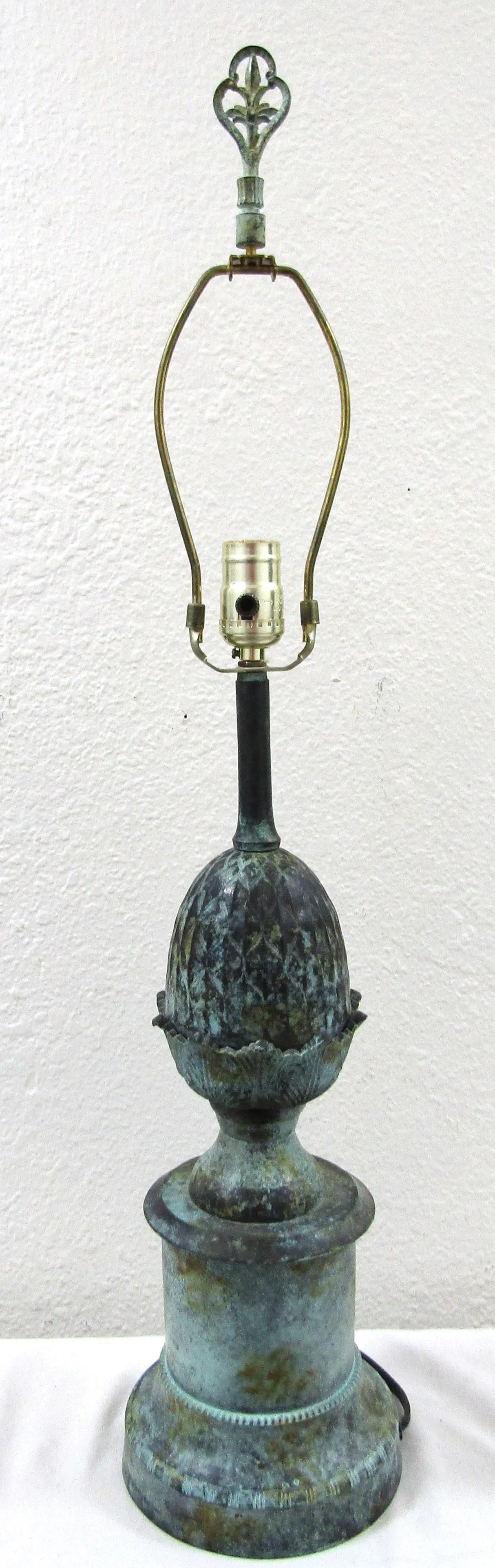 Vintage Bronze Acorn on Pedestal Table Lamp With Lampshade - 4