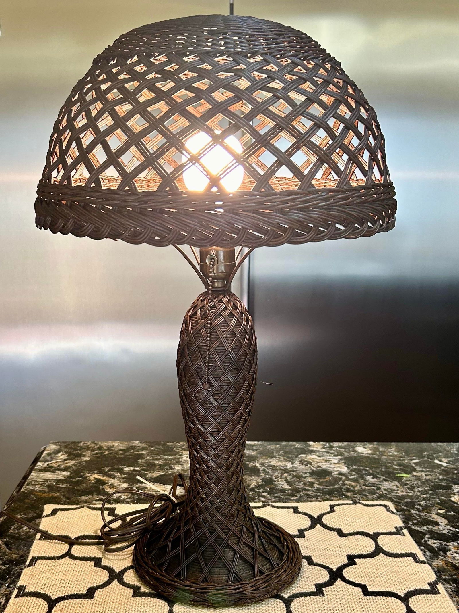 Heywood Wakefield Style Wicker/Rattan Woven, Mushroom-Shaped Table Lamp, Circa 1920-30's - 2