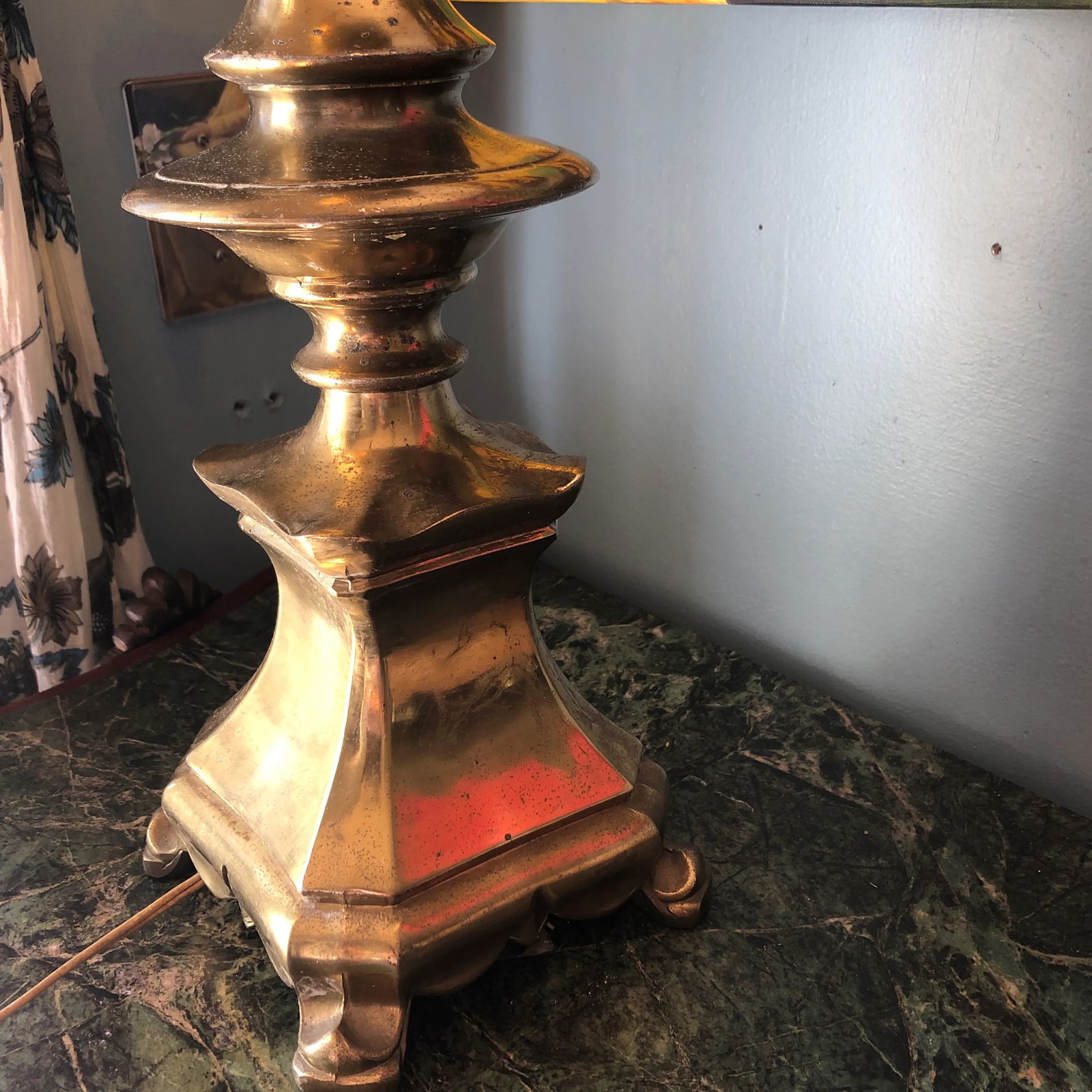 1970s Brass Footed Table Lamp With Shade - 7