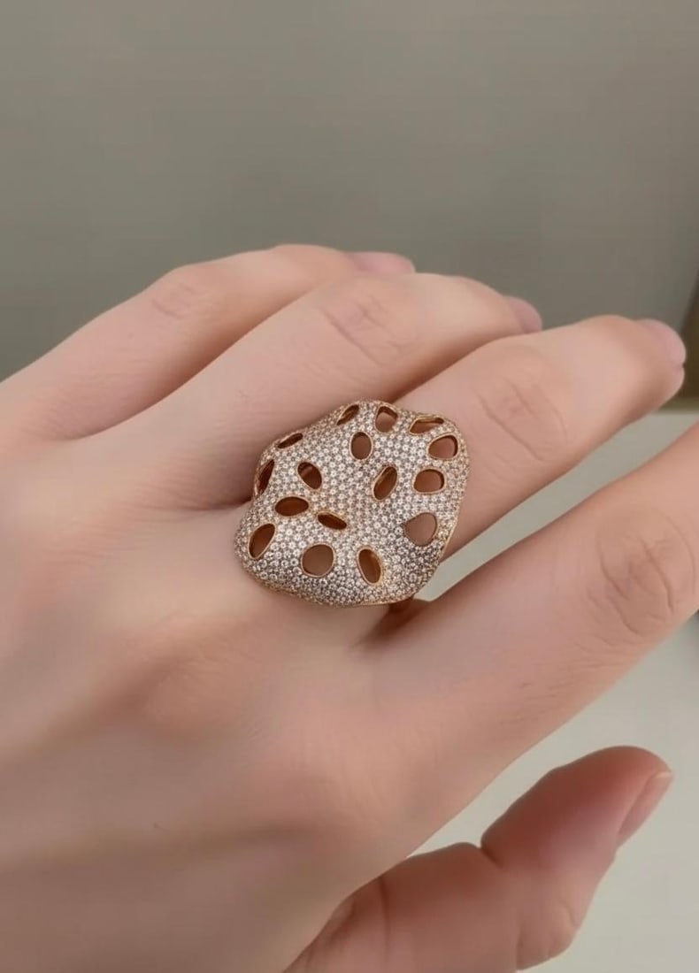 Classic Diamond Yellow Gold Exclusive Ring - 15