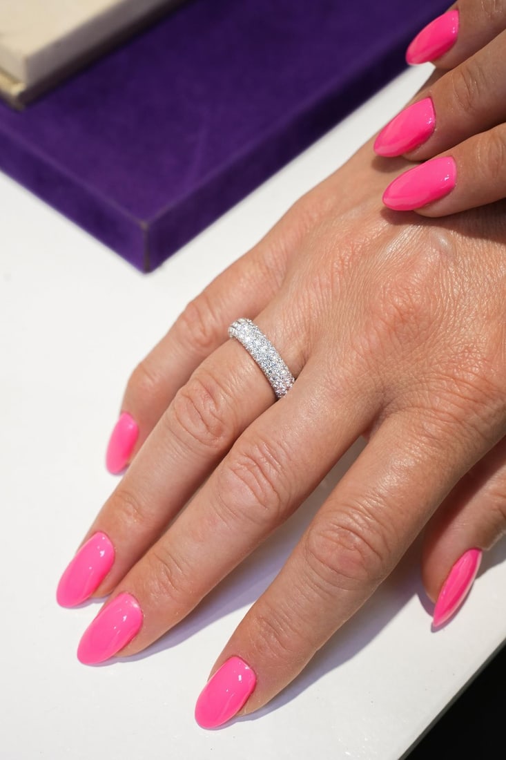 Every Day Band Diamond 18K White Gold Exclusive Ring - 12