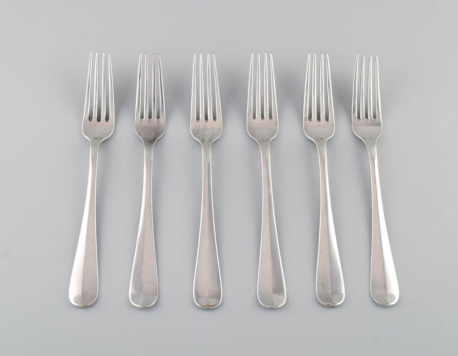 Kay Bojesen (1886-1958), Denmark. Six dinner forks in silver (830). 1920s / 30s.: Title:Kay Bojesen (1886-1958), Denmark. Six dinner forks in silver (830). 1920s / 30s. Description:Kay Bojesen (1886-1958), Denmark. Six dinner forks in silver (830). 1920s / 30s. Length: 19.7 cm. In