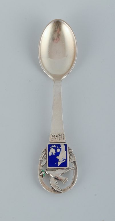Four Christmas spoons from 1941, 1945, 1947 and 1949. - 5