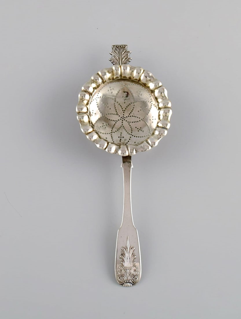 European silversmith. Antique silver tea strainer. 1800s. (1 of 6)