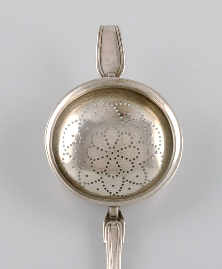 Danish silversmith. Antique silver (830) tea strainer. Dated 1874. - 2