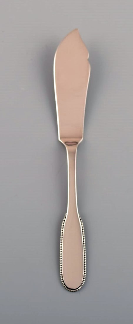 Evald Nielsen number 14 small fish knife in hammered silver (830). 1920s. (1 of 4)