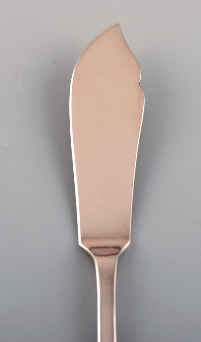 Evald Nielsen number 14 small fish knife in hammered silver (830). 1920s. - 3