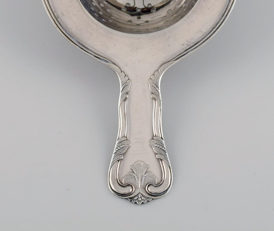 Cohr tea strainer in silver (830). Mid-20th century. - 2