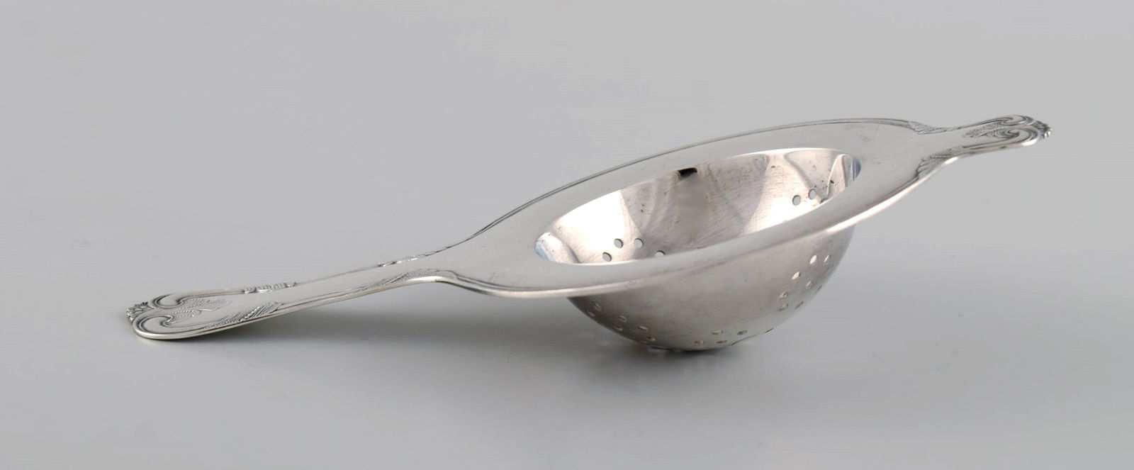 Cohr tea strainer in silver (830). Mid-20th century. - 4