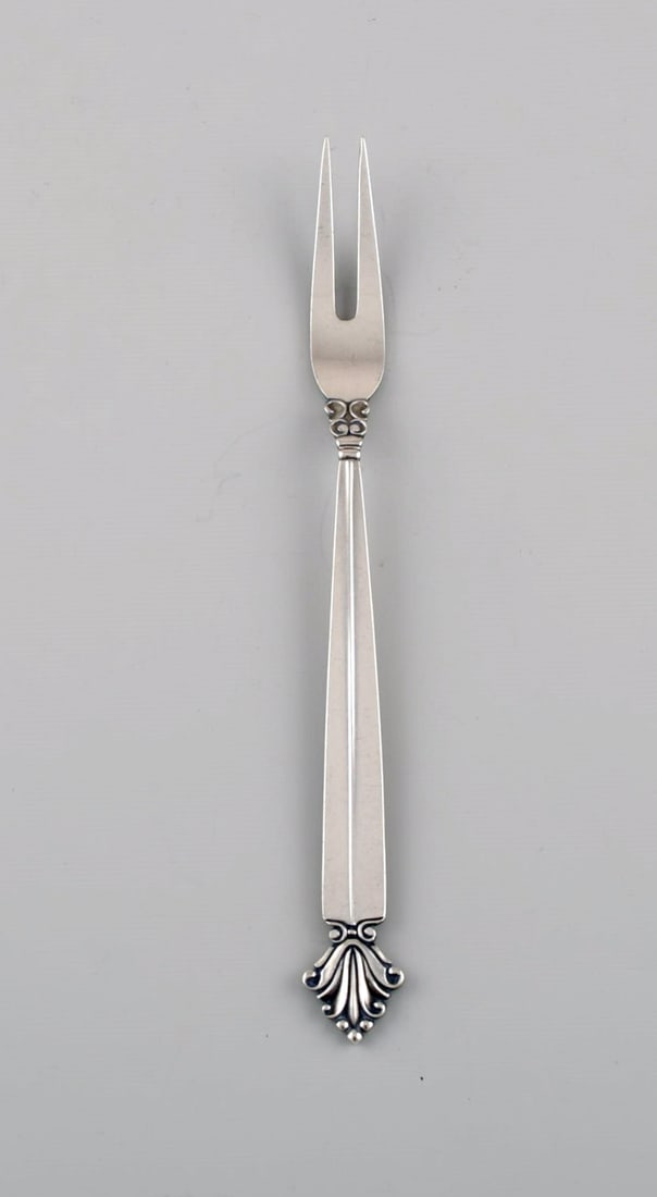 Georg Jensen Acanthus cold meat fork in sterling silver. (1 of 4)