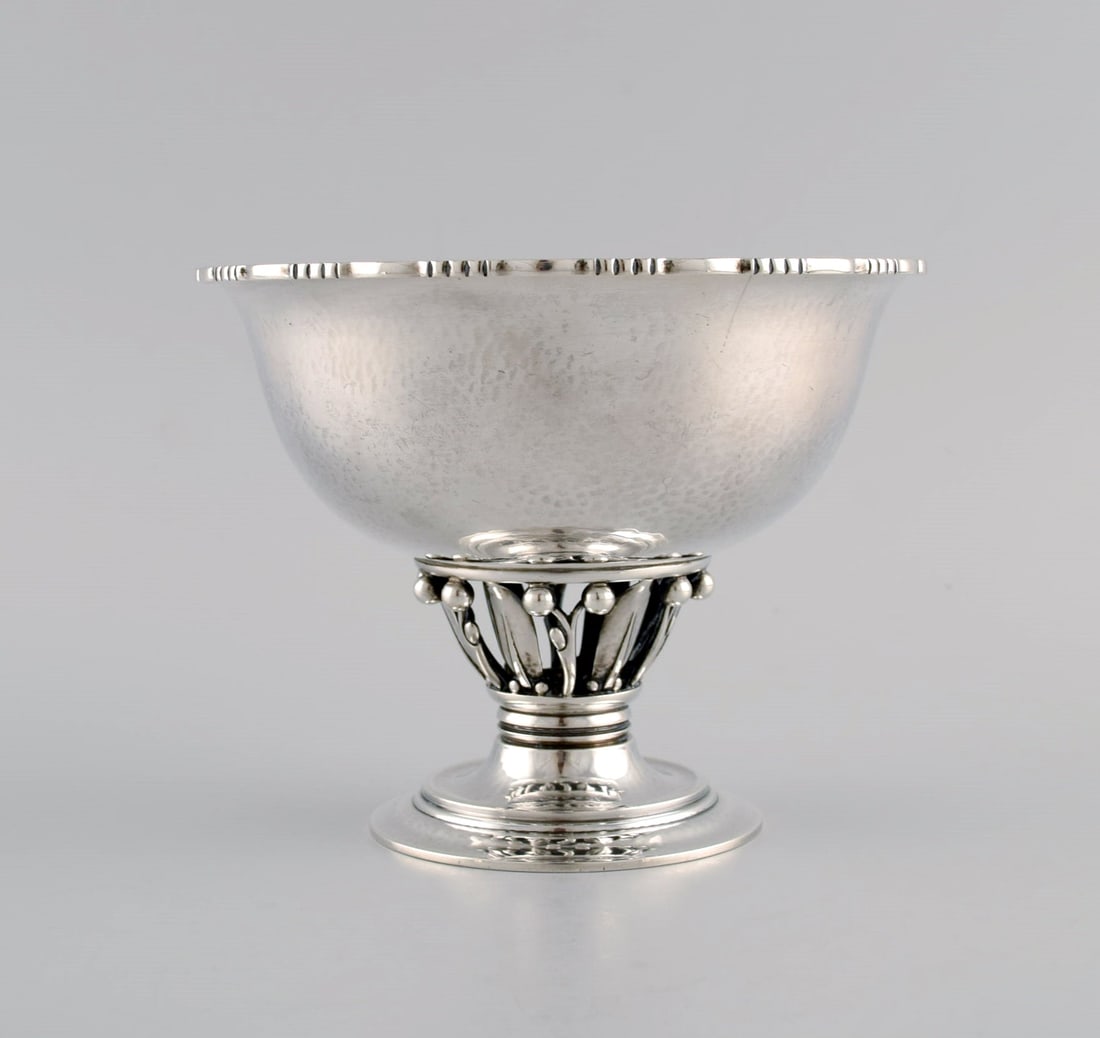 Georg Jensen "Louvre" bowl / compote in sterling silver. Art nouveau style with nature's organic - 2