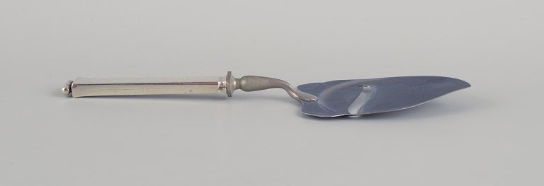 Evald Nielsen, Denmark, Art Deco cheese slicer in silver and stainless steel. - 2
