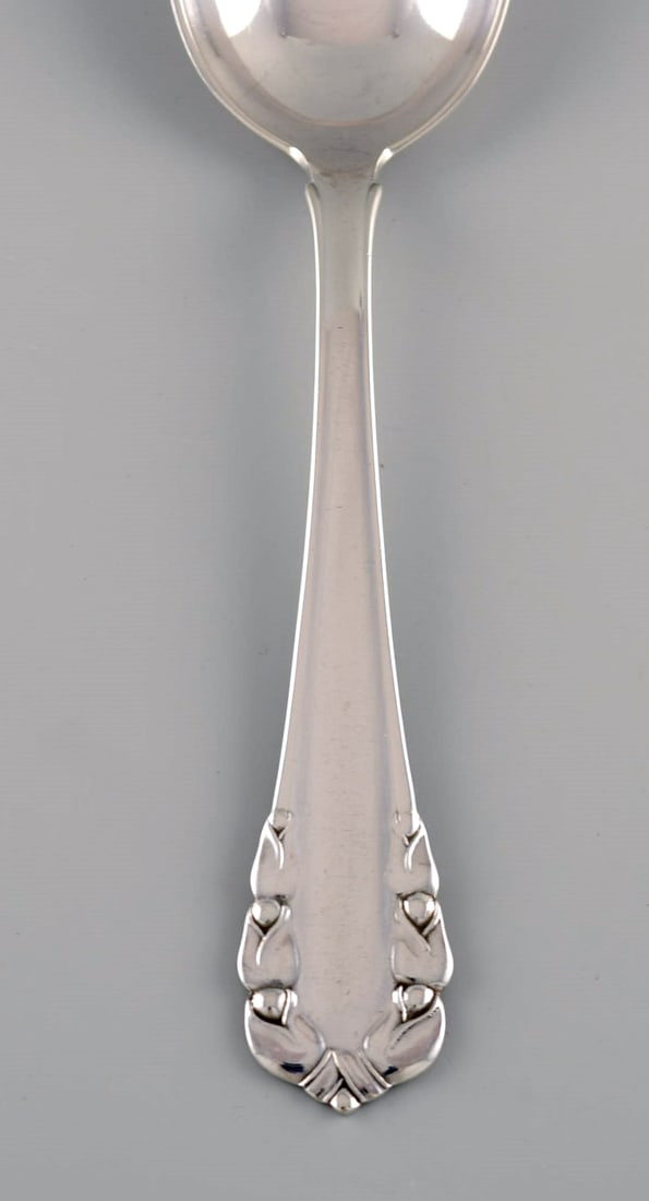 Georg Jensen Lily of the valley dessert spoon in sterling silver. Dated 1933-1944. Six pieces in - 2