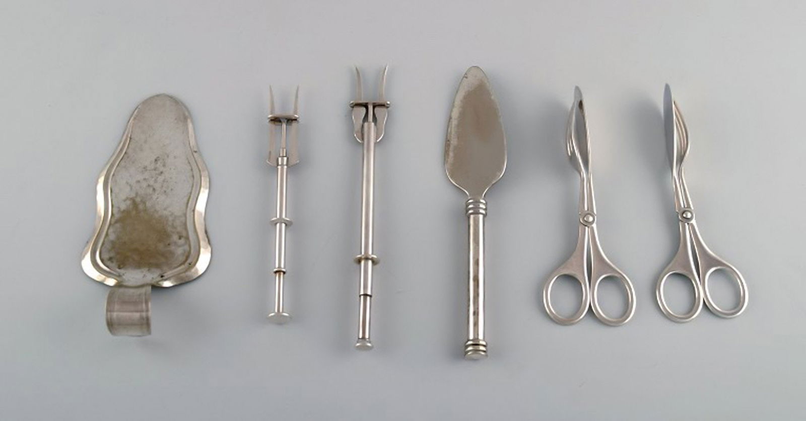 Scandinavian silversmith. Six serving parts in plated silver (alpacca). Mid-20th century. (1 of 7)