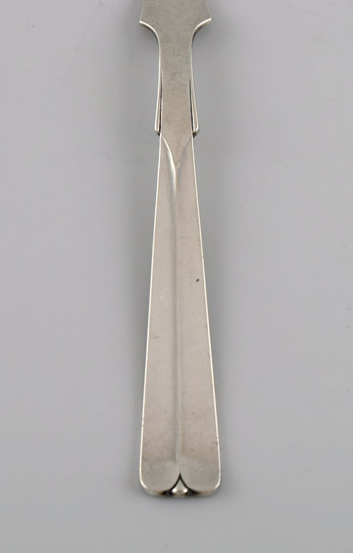 Hans Hansen silverware no. 7. Two art deco cold meat forks in silver (830). Dated 1936. - 4