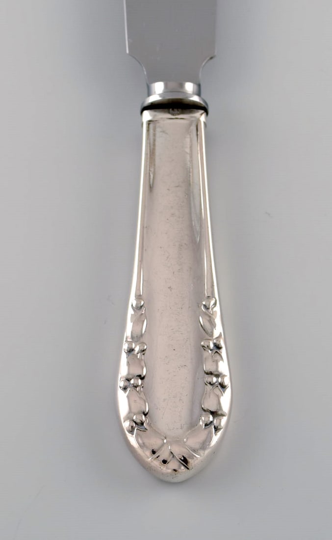 Early Georg Jensen Lily of the valley cake knife in silver (830) and stainless steel. Dated - 2