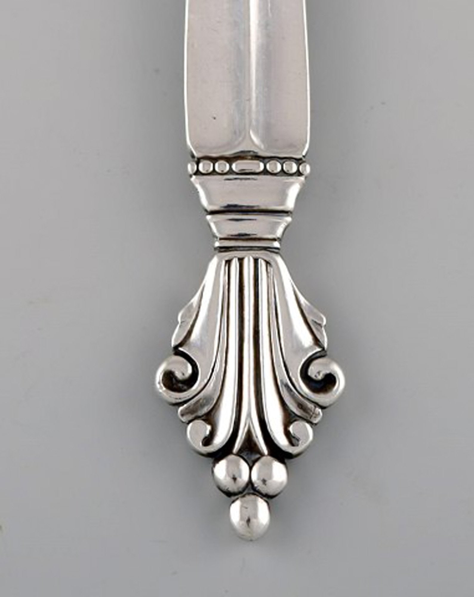 Johan Rohde for Georg Jensen. Early Acanthus serving spade in sterling silver. Dated 1928. - 3