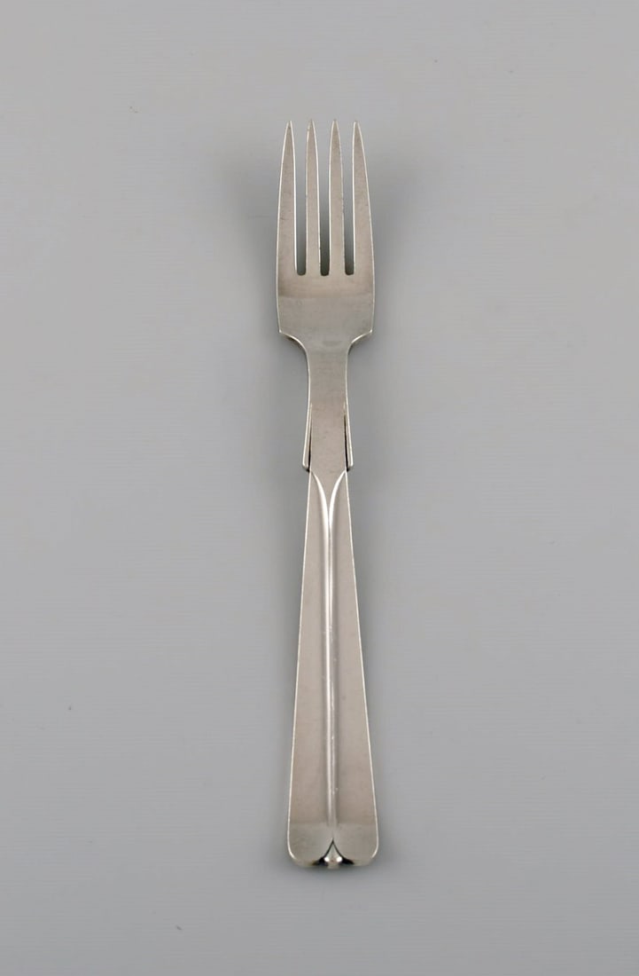 Hans Hansen silverware no. 7. Art deco dinner fork in sterling silver. 1930s. Four pieces in stock. (1 of 4)