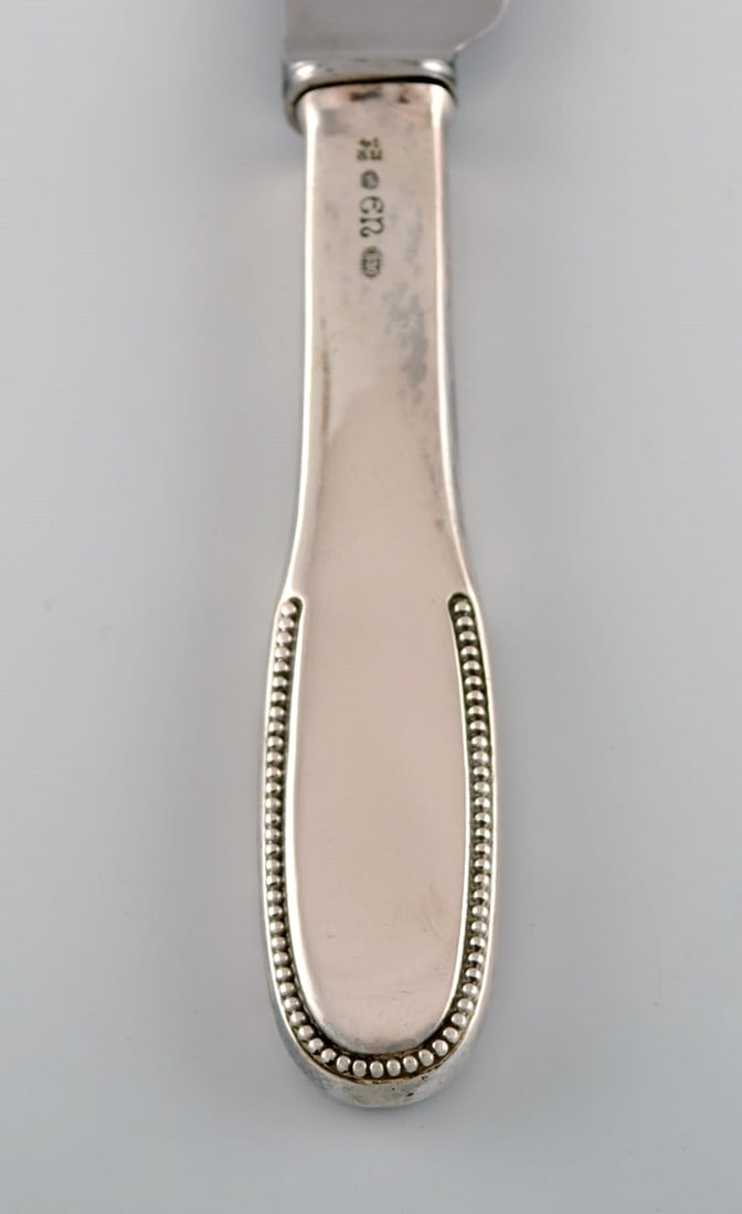 Evald Nielsen number 14 dinner knife in hammered silver (830) and stainless steel. 1920s. Two pcs in - 2