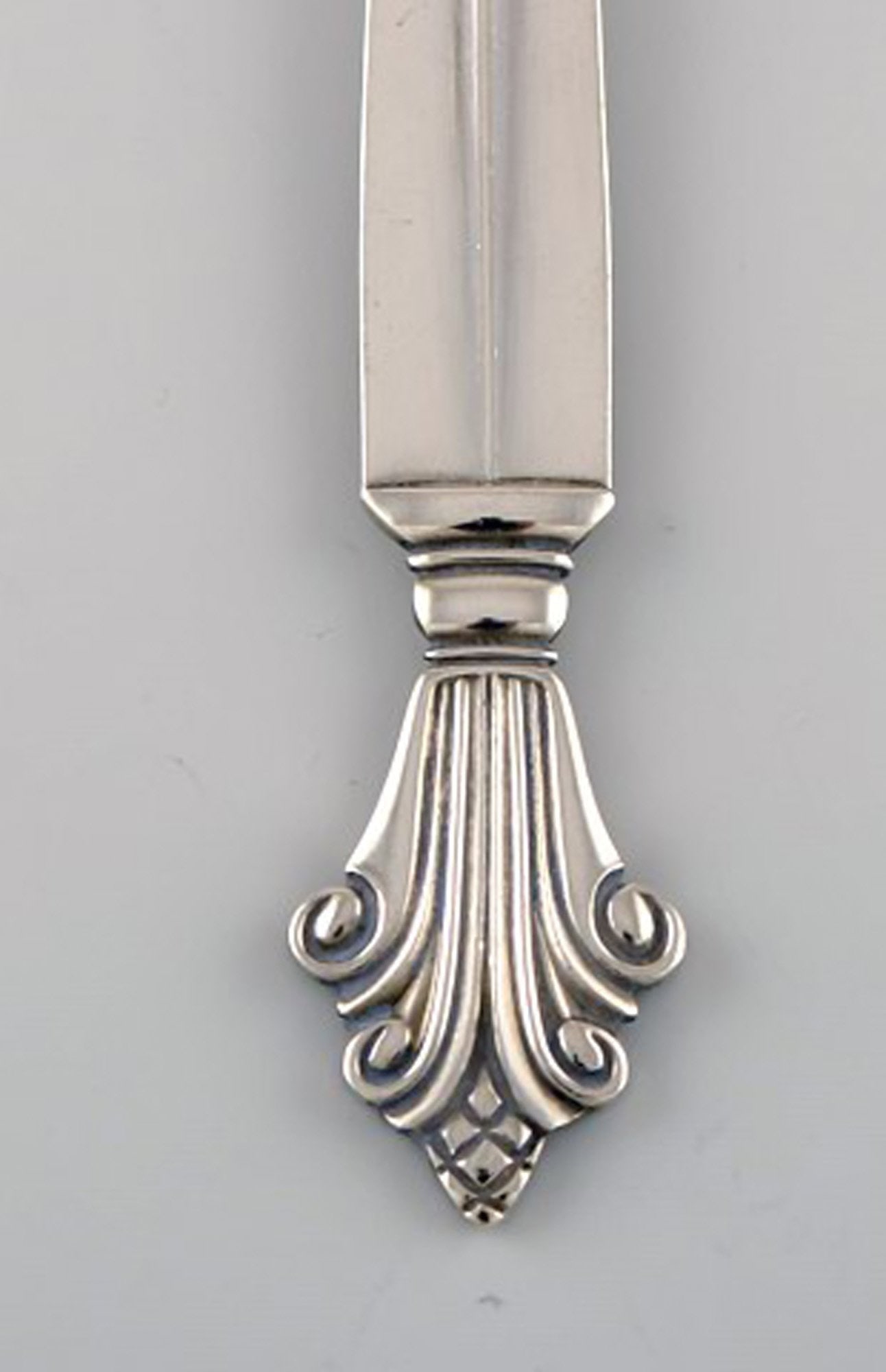 Johan Rohde for Georg Jensen. Three early Acanthus pastry forks in sterling silver. Dated 1915-30. - 4