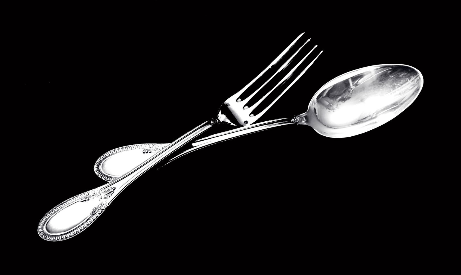 HENIN - 138pc LOUIS XVI ANTIQUE FRENCH 950 STERLING SILVER FLATWARE SET - 4