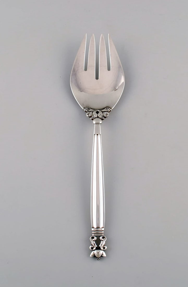 Large Georg Jensen Acorn salad fork in sterling silver. (1 of 5)