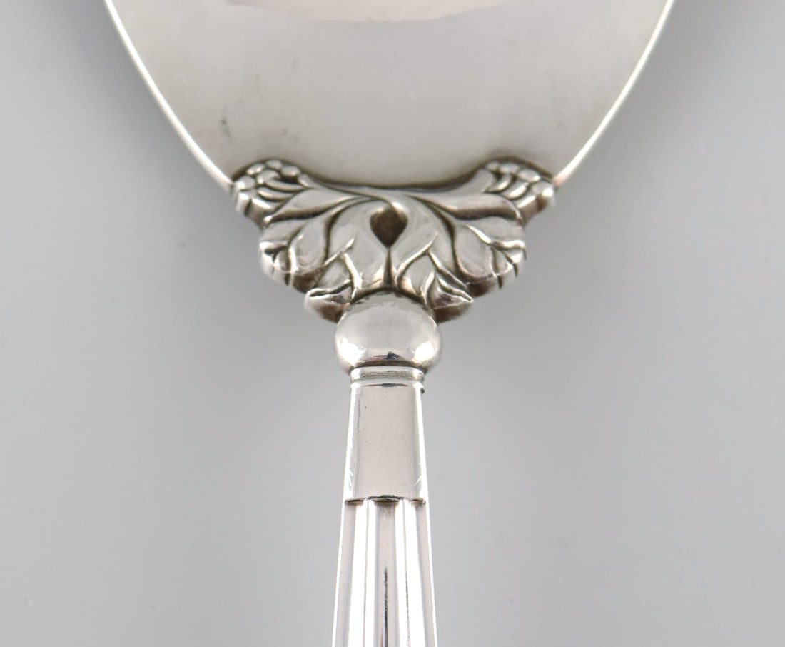 Large Georg Jensen Acorn salad fork in sterling silver. - 3