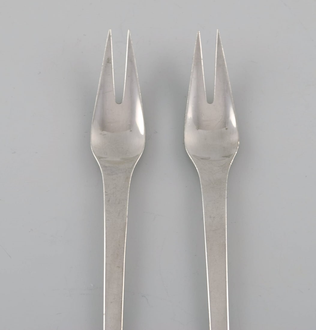 Two Georg Jensen Caravel cold meat forks in sterling silver. - 2
